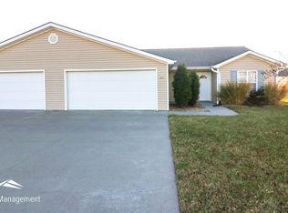 524 Stone Pointe Dr, Manhattan, KS 66503