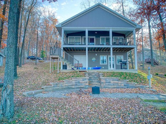 5th image of 895 Lakeshore Dr N