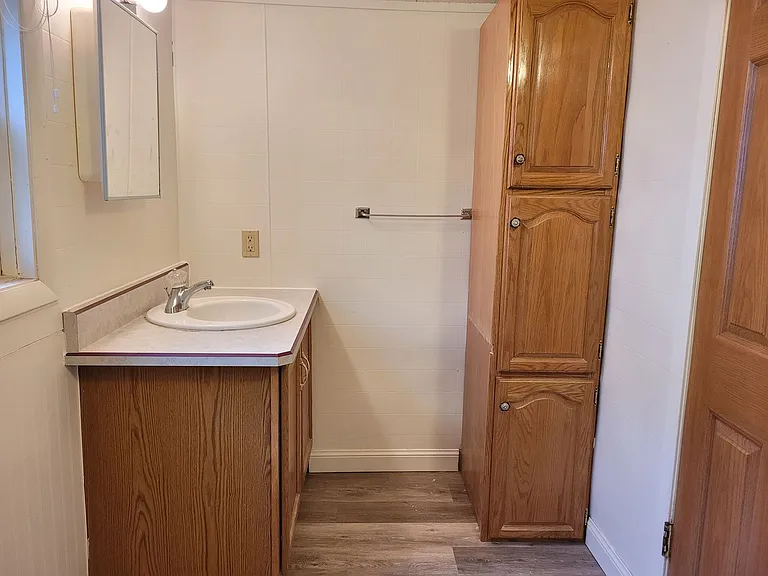 919 Washington St — Photo 7
