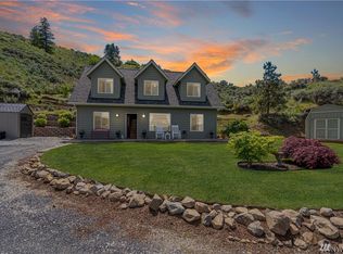 1209 Wenatchee Heights Rd, Wenatchee, WA 98801