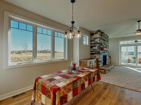 4th image of 724 East Reinel STREET