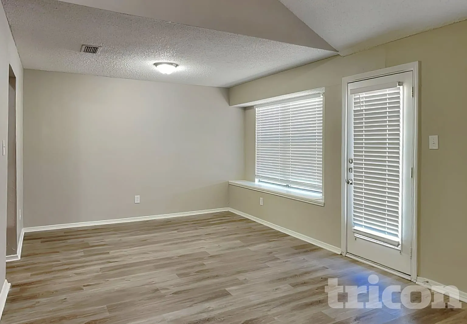 918 Elliott Drive Cedar Hill TX — Photo 4
