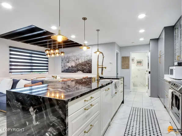 3601 Raspberry Rd APT 7A, Anchorage, AK 99502