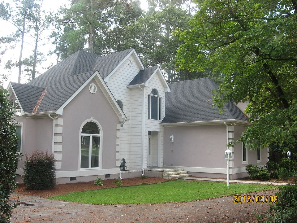 1st image of 210 N Country Club Drive