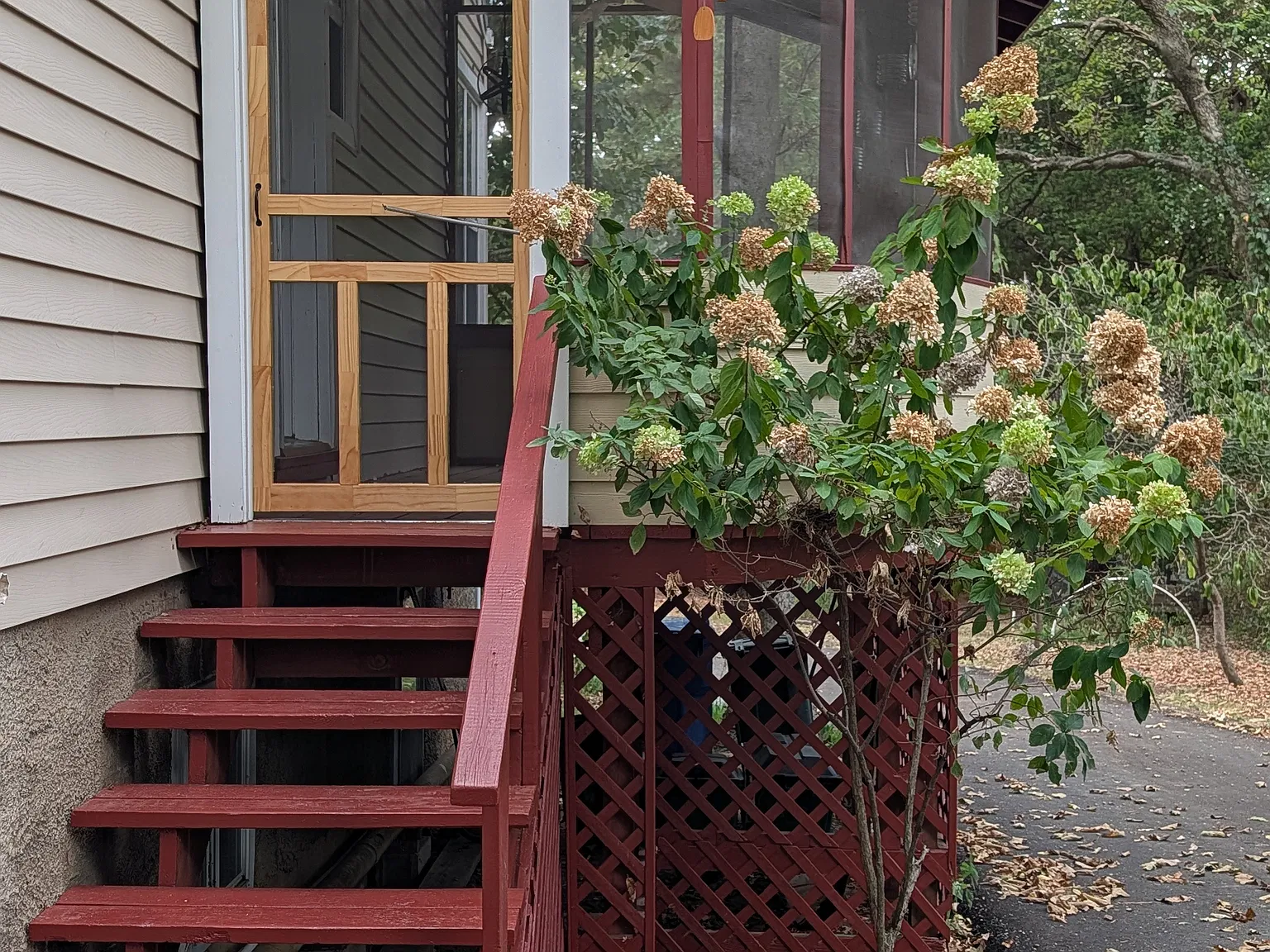 4 bed, 2230 sqft, $2,700 — Photo 4