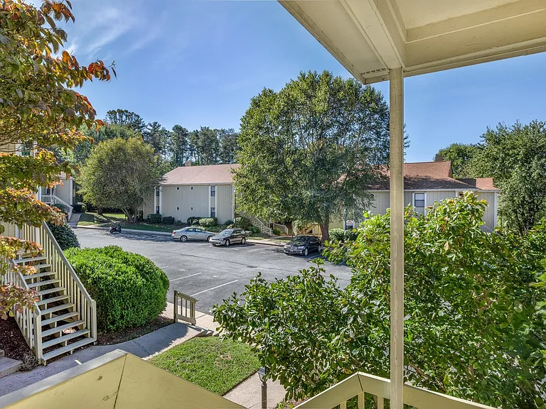 110 Heywood Rd #2D — Photo 2