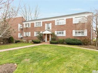 16 Nathan Hale Dr APT 86A, Huntington, NY 11743