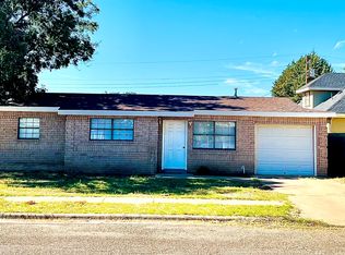 1203 Crescent Dr, Andrews, TX 79714