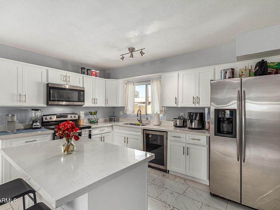 1st image of 5516 W CAMBRIDGE Avenue