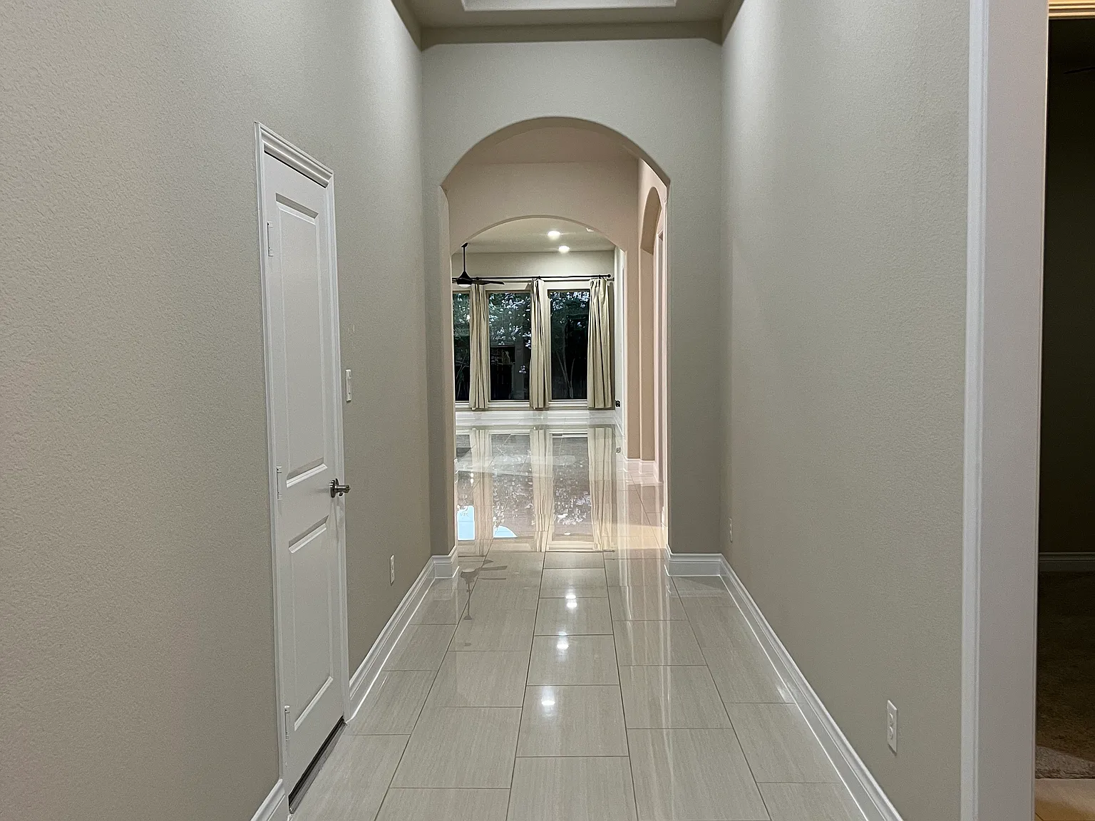 4 bed, 2529 sqft, $3,200 — Photo 3