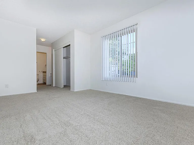 The Monrovia Apartment Homes — Photo 18