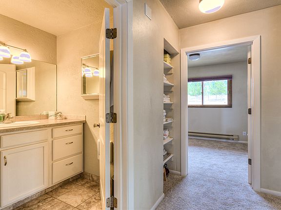 4th image of 102 Cove Ct