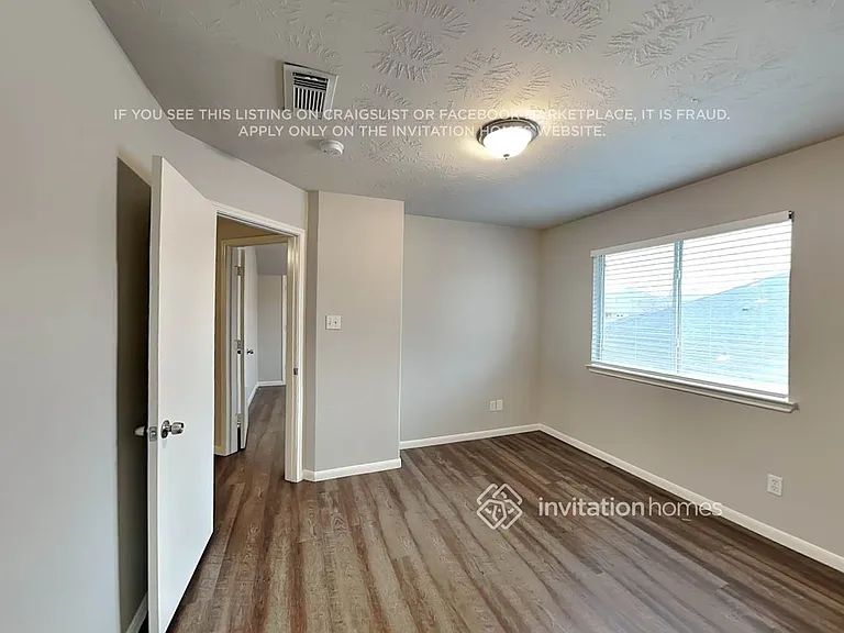 11223 Country Club Green Dr — Photo 11