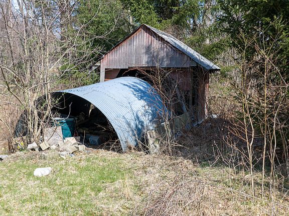5th image of 17859 Behner Rd