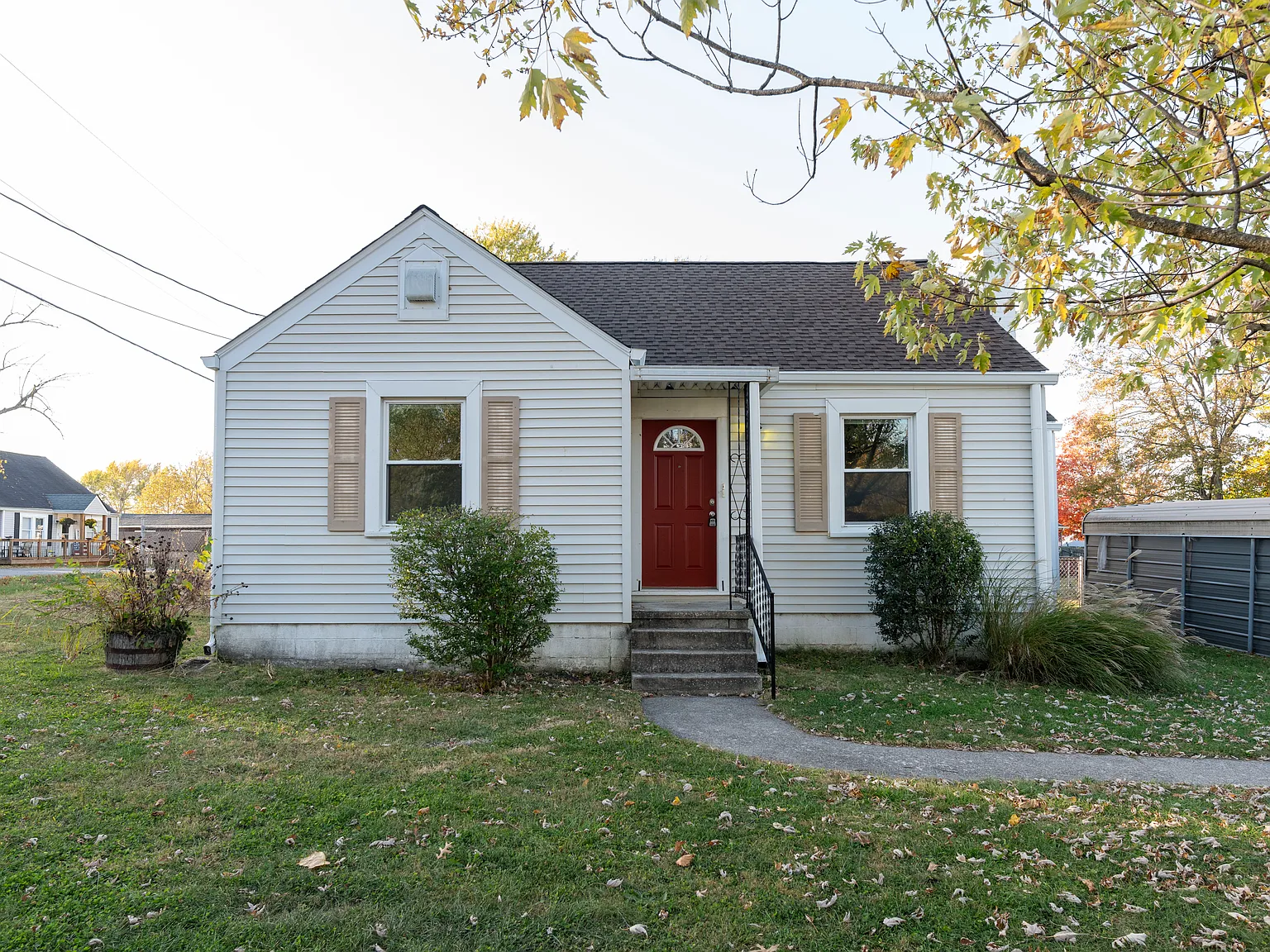 3 bed, 1231 sqft, $1,350 — Photo 1