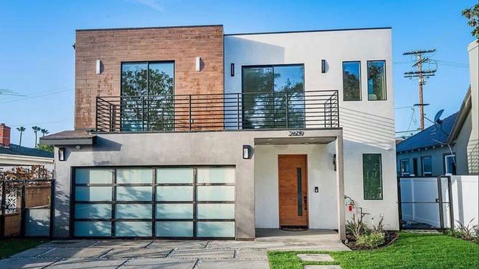 1st image of 2609 Barry Ave