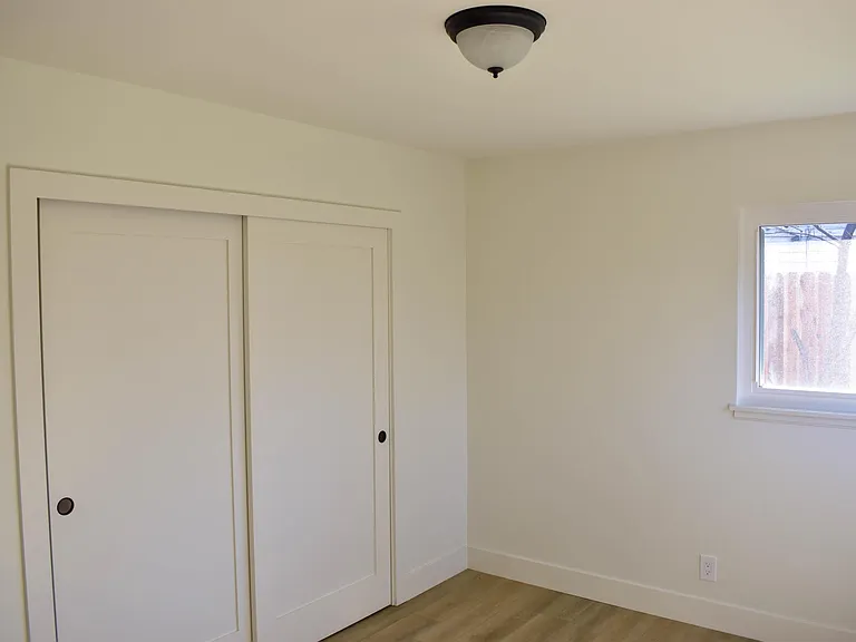 2454 Marcia Dr — Photo 9