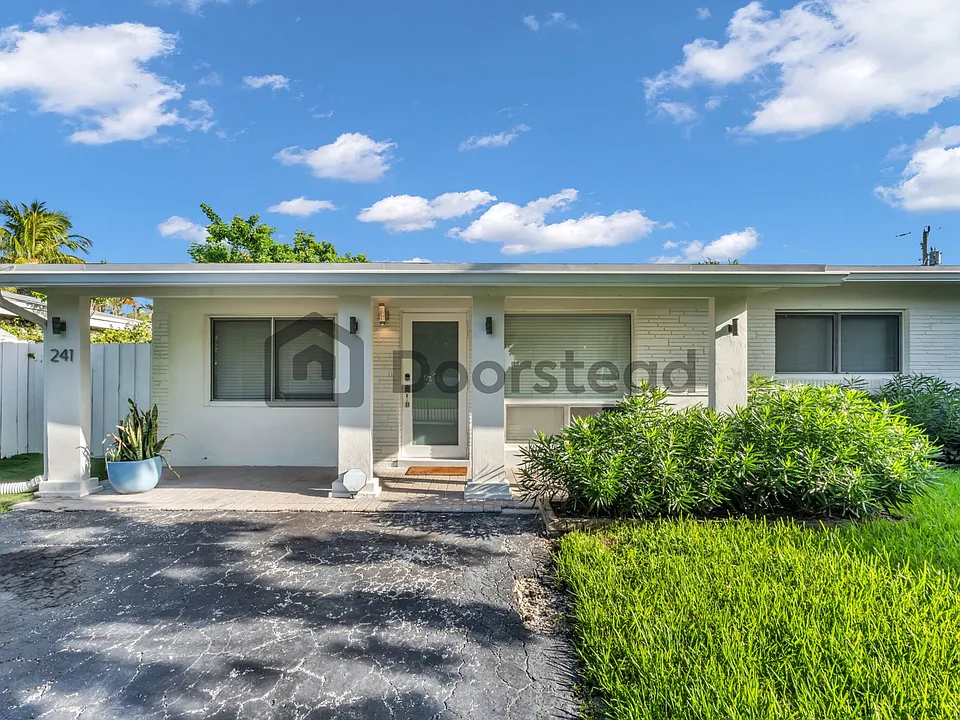 241 NE 48th Ct
