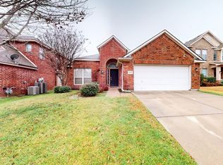 8008 Branch Hollow Trl, Fort Worth, TX 76123