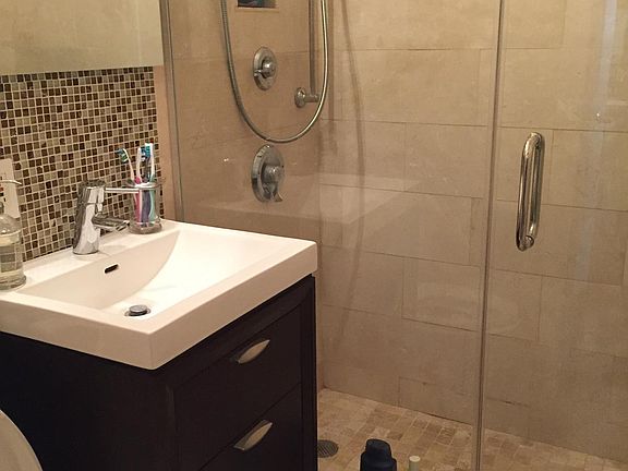 5th image of 333 E 34th St APT 10N