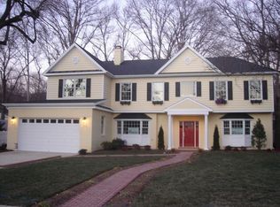 7957 Bolling Dr, Alexandria, VA 22308