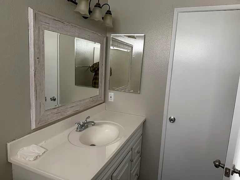 13602 Cordary Ave #16 — Photo 5