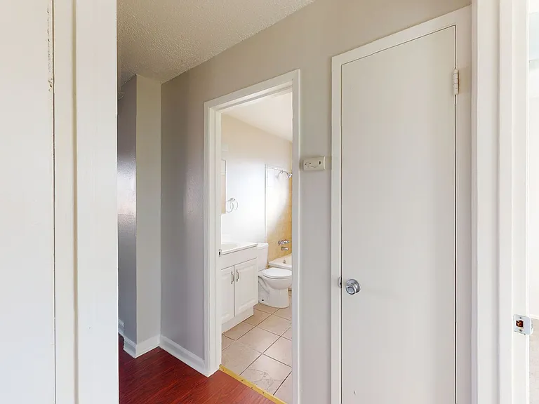 922 Carlson Blvd — Photo 22