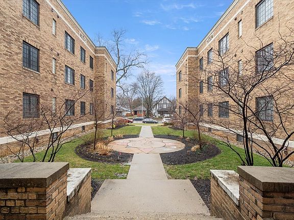 4th image of 5347 N College Ave APT 213