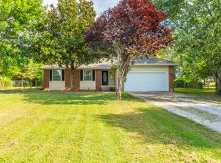 699 Lone Hickory Rd, Ozark, MO 65721