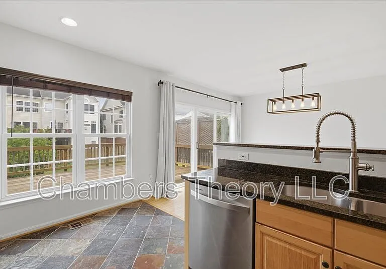 42693 Rolling Rock Sq — Photo 16