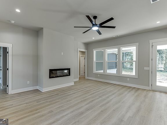 5th image of 115 Rains Rd