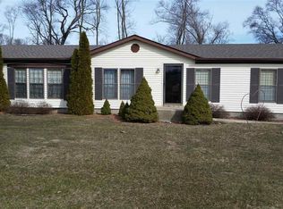 9080 E 300 N, Grovertown, IN 46531