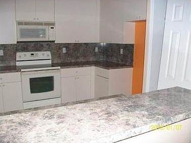 3rd image of 3326 NE 11th Dr #3326