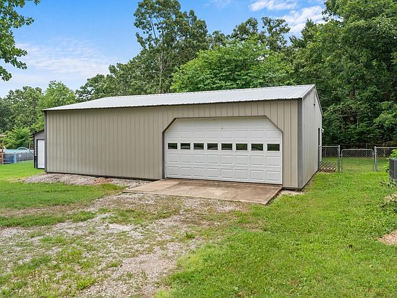5th image of 107 Green Ivy Dr