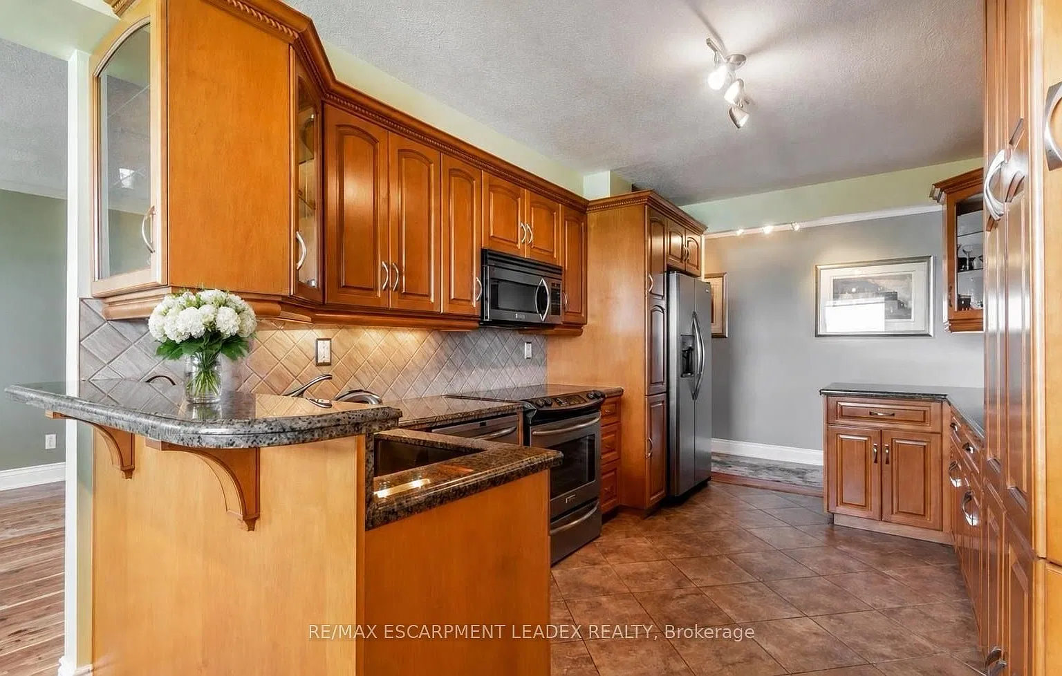 3 bed, $3,150 — Photo 3