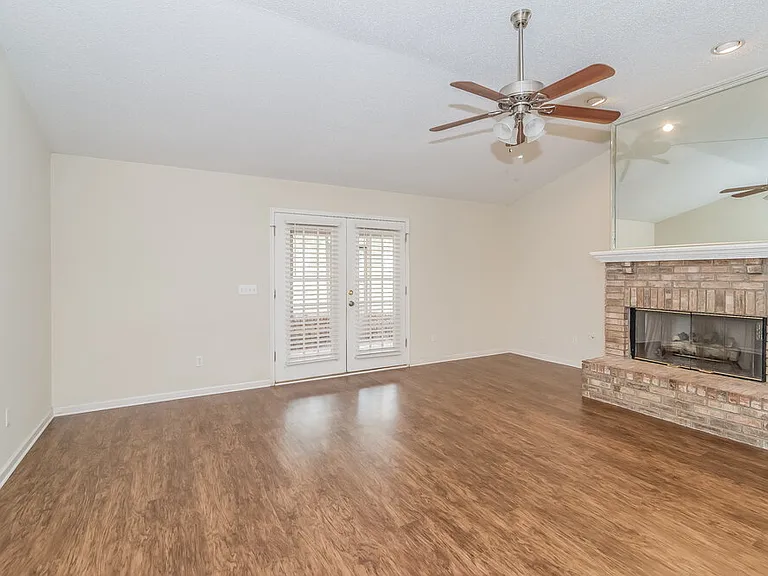 3322 Brahma Ct — Photo 2