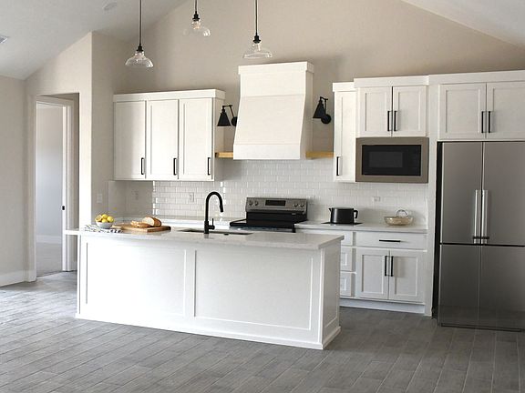 1609 WILLOW LANTANA KITCHEN