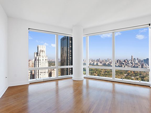 5th image of 25 Columbus Cir #58A