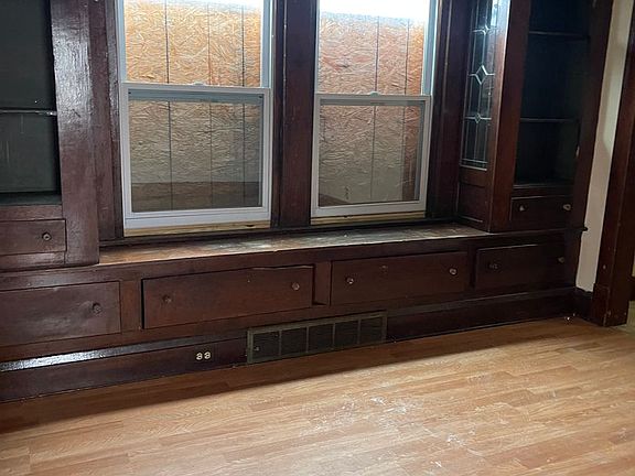 3rd image of 11214 Greenwich Ave #1