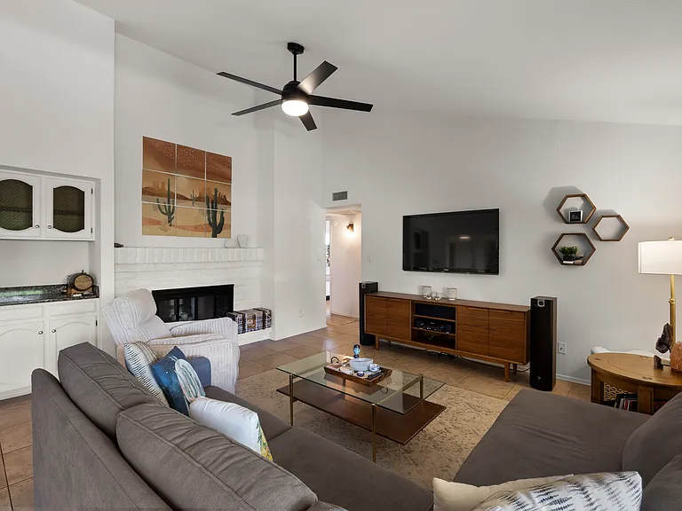 4327 E Lupine Ave — Photo 11