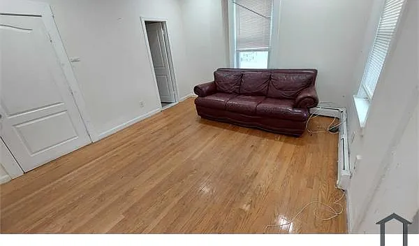 2 bed, 1000 sqft, $2,800 — Photo 2