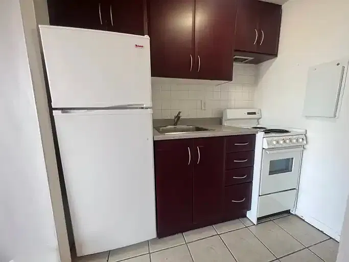 1160 Merivale Rd — Photo 2