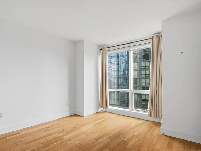 77 Hudson St #2002 — Photo 18