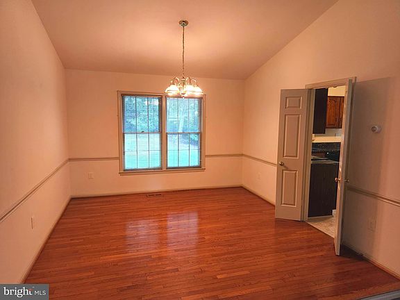 3rd image of 20521 Highland Hall Dr