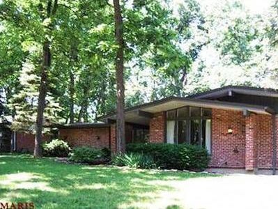 412 Oakmont Cir, Ballwin, MO, 63011