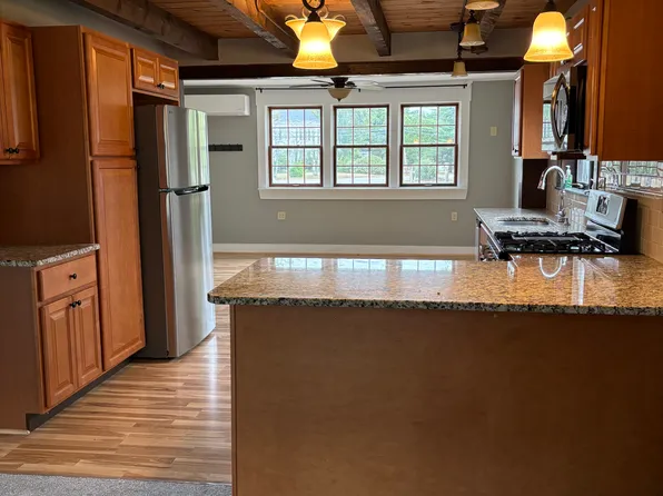 76 Old Bath Rd, Brunswick, ME 04011
