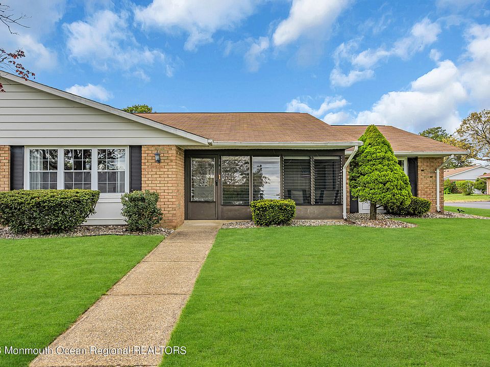 1st image of 98 Buckingham Drive #B