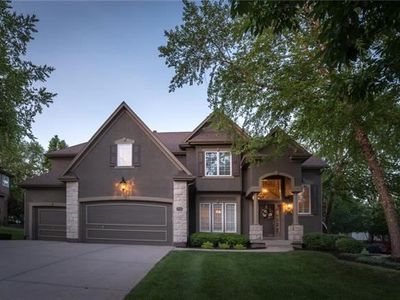 3042 W 144th Ter, Leawood, KS, 66224