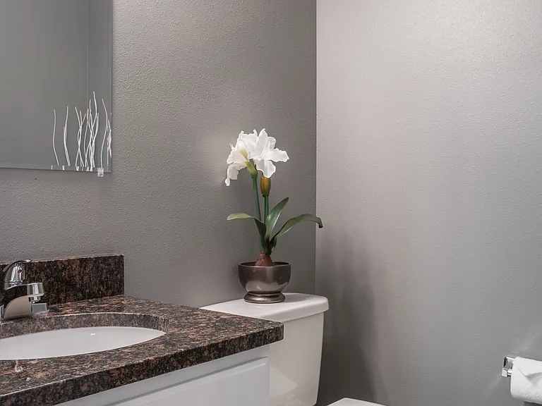 Creekside Townhomes — Photo 10