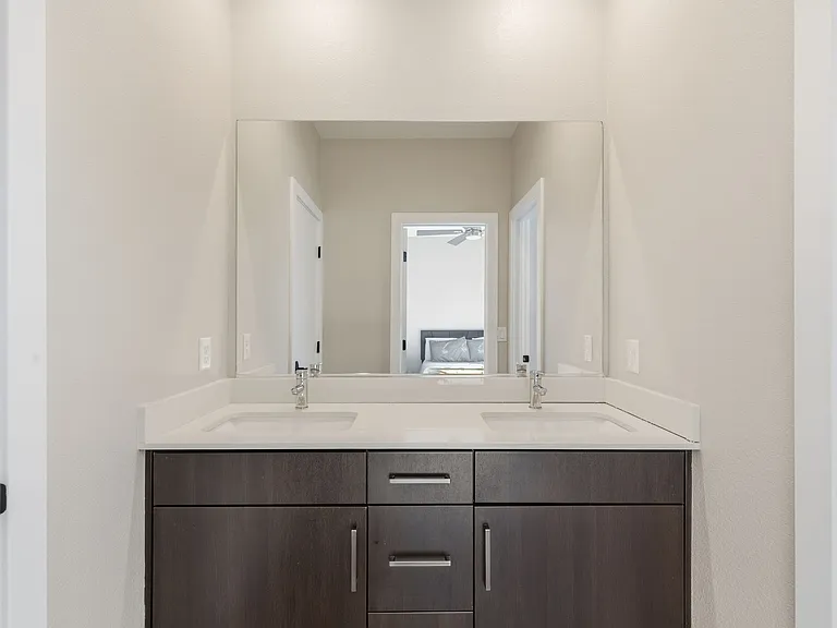 9858 Laurel Tree St — Photo 30